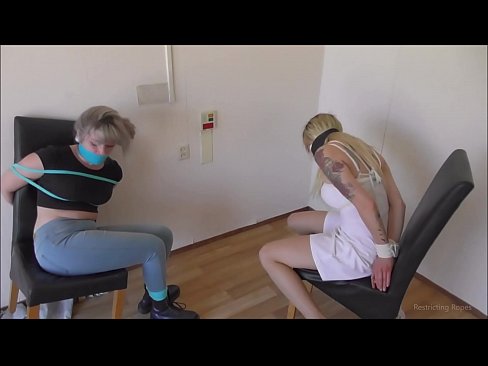 ❤️ Avhengig / bundet opp og kneblet / jente i nød ️❌ Sexvideo på porno no.fotonovelasxxx.ru ❤